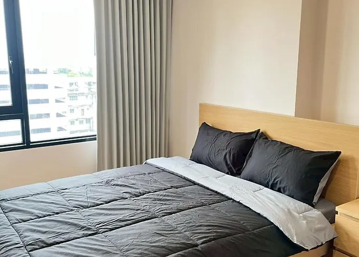 In Near International Airport Apartment *